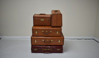 BROWN VINTAGE LUGGAGE